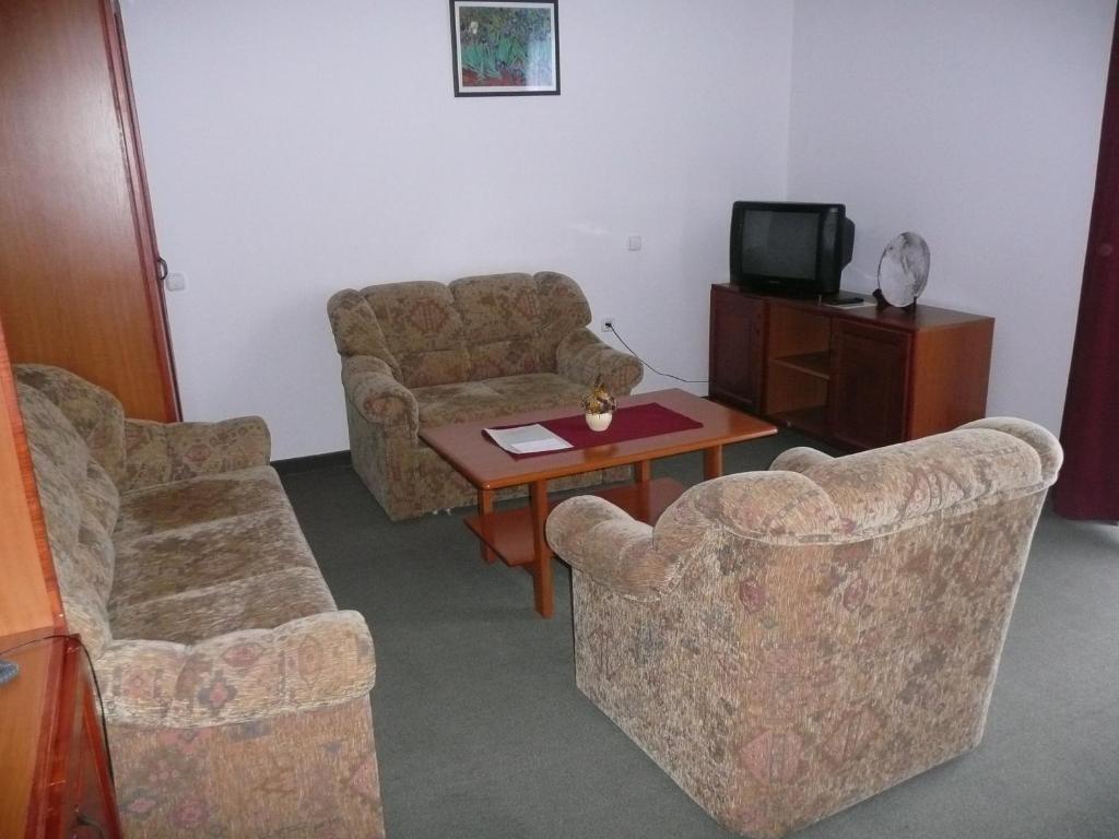 Hotel Ovit Keszthely Zimmer foto